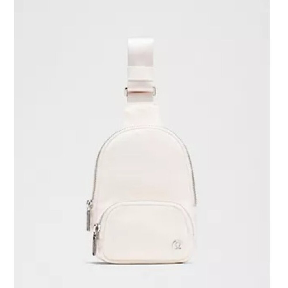 Lululemon Everywhere Sling Bag Small 2L Colour Light Ivory